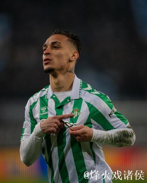 罗马诺:弟媳计划冬窗自由转会离开弗鲁米嫩塞,目标重返欧洲 罗马诺:弟媳计划冬窗自由转会离开弗鲁米嫩塞,目标重返欧洲