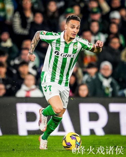 罗马诺:弟媳计划冬窗自由转会离开弗鲁米嫩塞,目标重返欧洲 罗马诺:弟媳计划冬窗自由转会离开弗鲁米嫩塞,目标重返欧洲